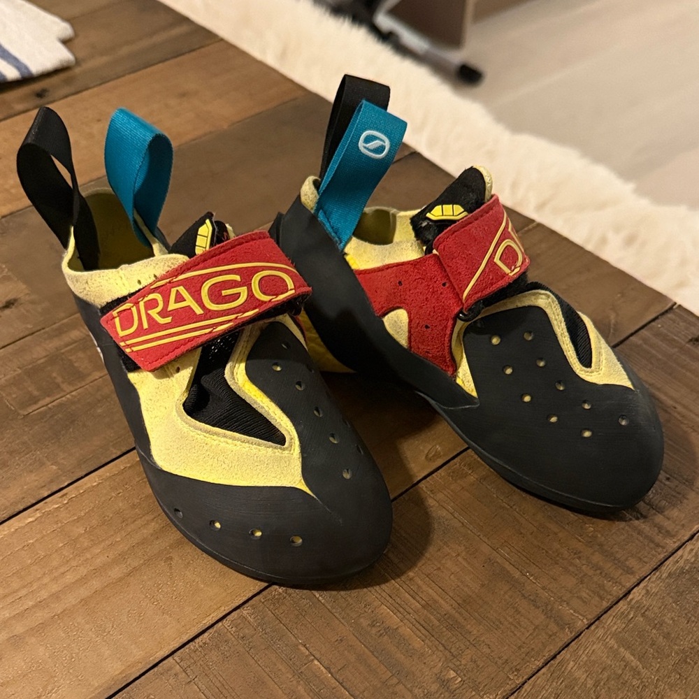 Scarpa Kids Drago Yellow Red Climbing Shoes w/ Blue Heel Loop, Size: EU 31